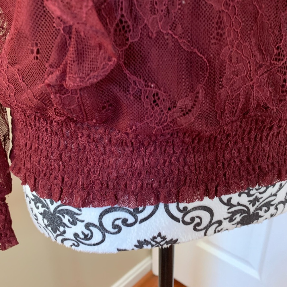 Express, woman’s, Lace Ruffle Front V-Neck Top, size Lg. - Picture 6 of 11